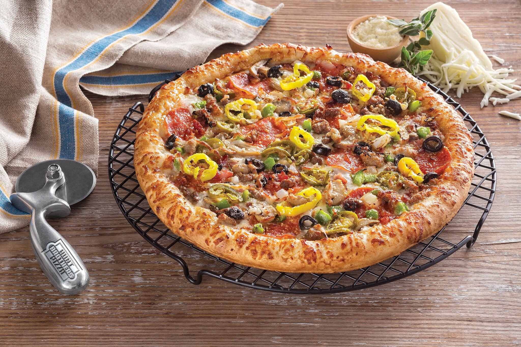 Hunt Brothers Pizza — Scenic Foods
